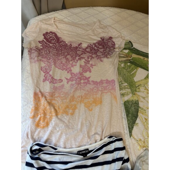 Lot 5 Express Women’s Tops Animal,Floral,Stripped Print 2 New No Tag 4 Sm 1 Med - Picture 6 of 16